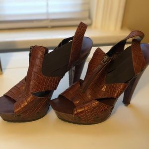 Jessica Simpson Brown heels